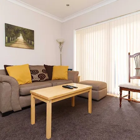 Oakwood House Detached In South Leeds