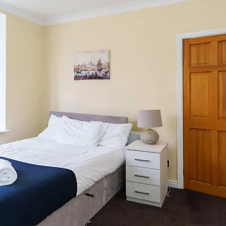 Apartmán Oakwood House Detached In South *